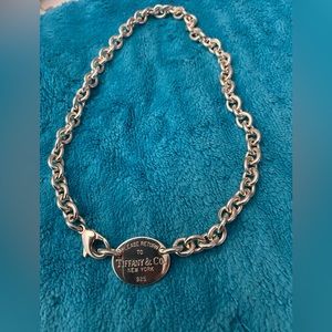 Tiffany & Co original Choker. Just cleaned by Tiffany ! .
